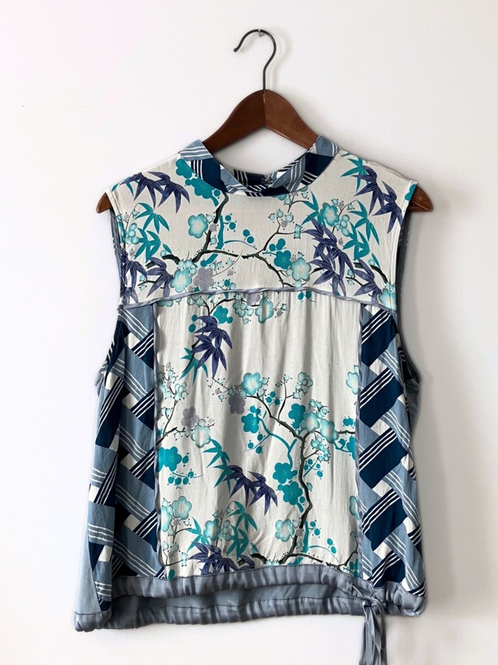 Anthropologie Sleeveless Floral Tank Top in Teal & Navy